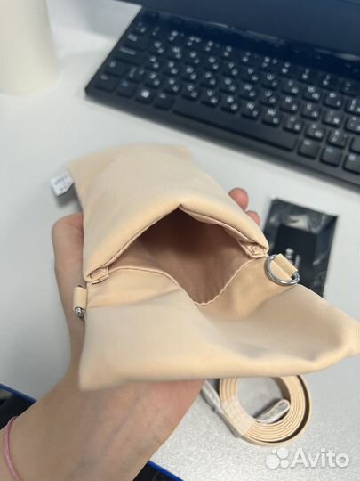 Чехол для очков Vogue x Millie Bobby Brown