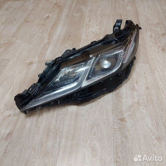 Фара LED левая Toyota Camry XV 70 2020-2022