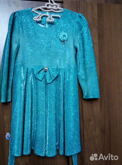Платье праздничное