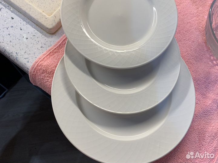 Набор столовой посуды 7 тарелок