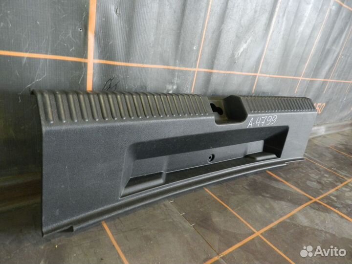 Обшивка багажника - Volkswagen Polo