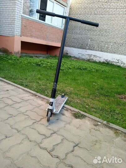 Трюковой самокат