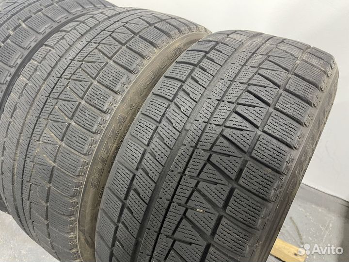 Bridgestone Blizzak Revo GZ 245/40 R18