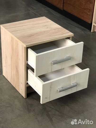 Тумба прикроватная