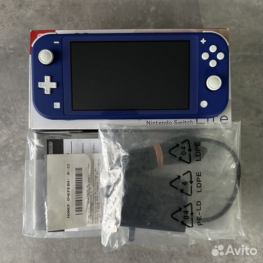 Nintendo switch lite + чехол + карта 128Гб