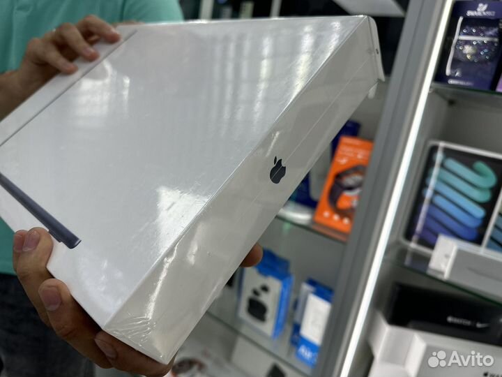 Apple MacBook Air 13 M2 8/256GB Темная ночь