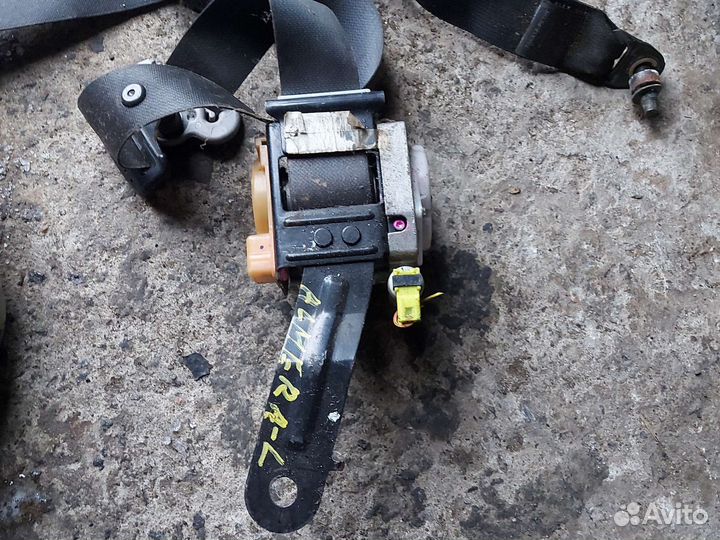 Ремень безопасности передний Ниссан Альмера N 16