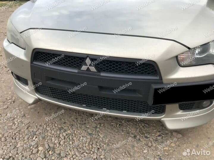 Подиум и ноздри Lancer X 10 дорестайлинг