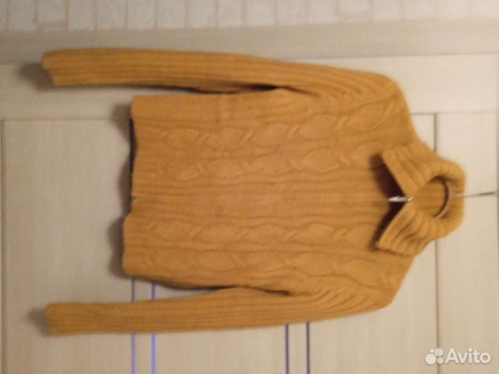 Свитера женские