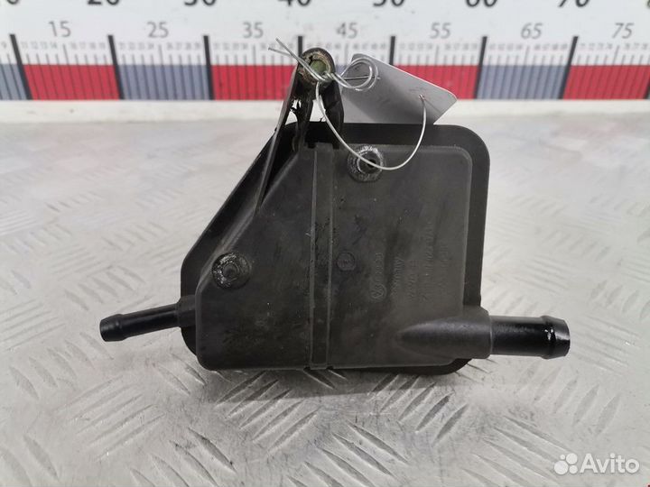 Бачок гидроусилителя Volkswagen Golf 4 2003