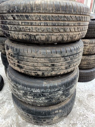 R17 Kumho Crugen Premium KL33 235/65, PCD 5x108 DIA 38