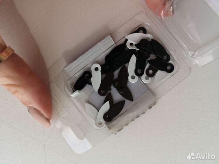 Скрепки, анкеры, брадс, металлические украшения