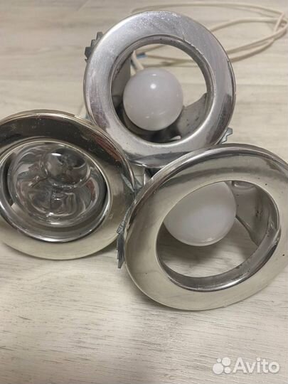 Светильники потолочные встраиваемые 3 шт бу