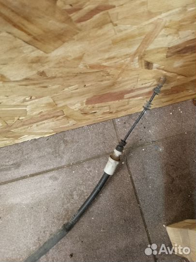 Трос ручника Peugeot 308