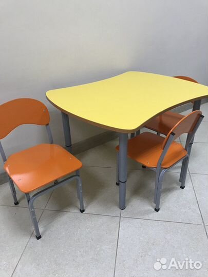 Детский стол