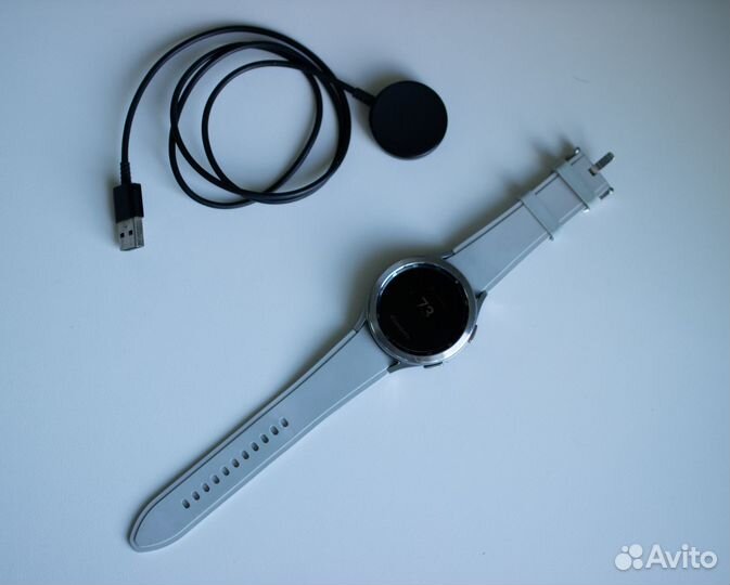 Смарт-часы Samsung Galaxy Watch4 Classic