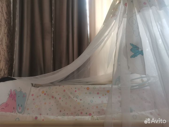 Балдахин с держателем и бортики