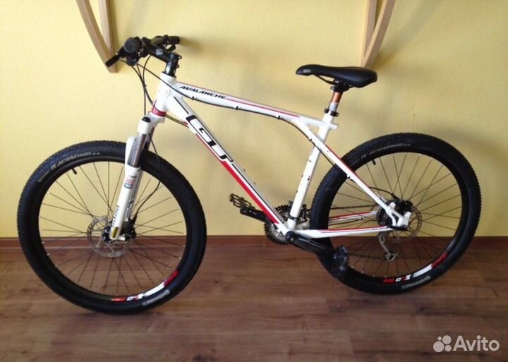 Велосипед GT Аvalanche Elite