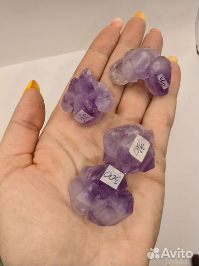 Аметист природные кристаллы