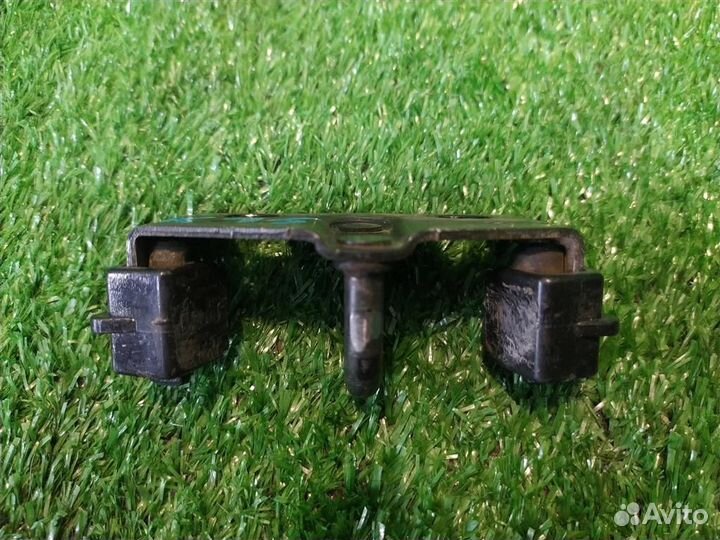 Ответная часть замка двери Peugeot 307 (3H) 2006