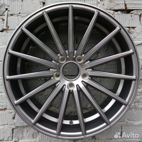 Новые диски Vossen VFS-2 R18 5x112 для Mercedes