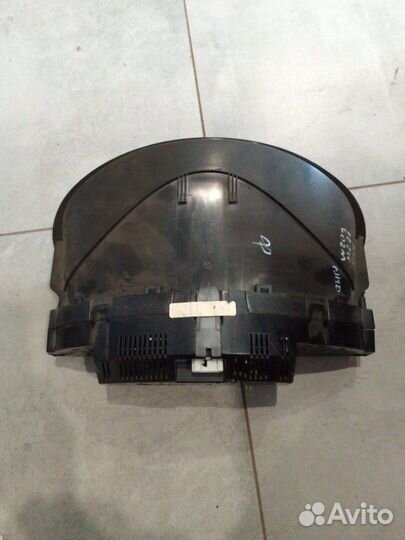 Щиток приборов Mercedes-Benz