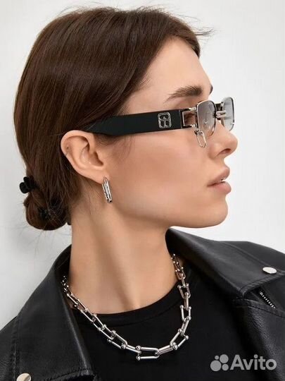 Очки солнцезащитные