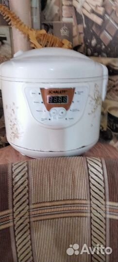 Мультиварка scarlett,б/у, рабочая, без чаши