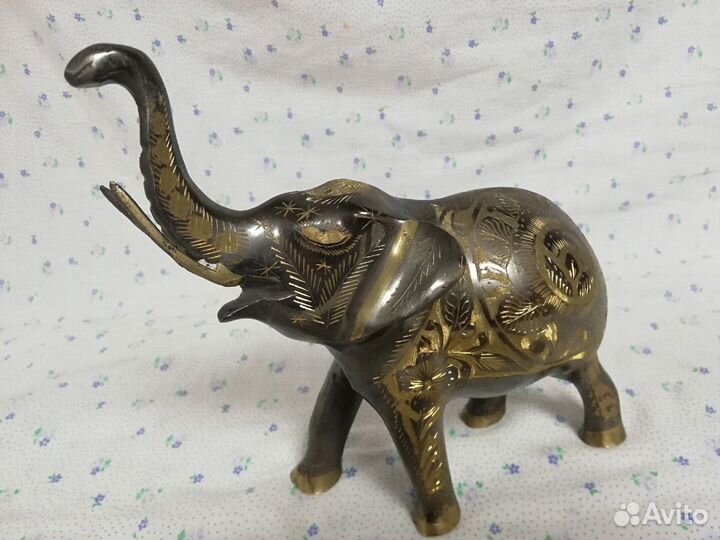 Большая бронзовая статуэтка слон