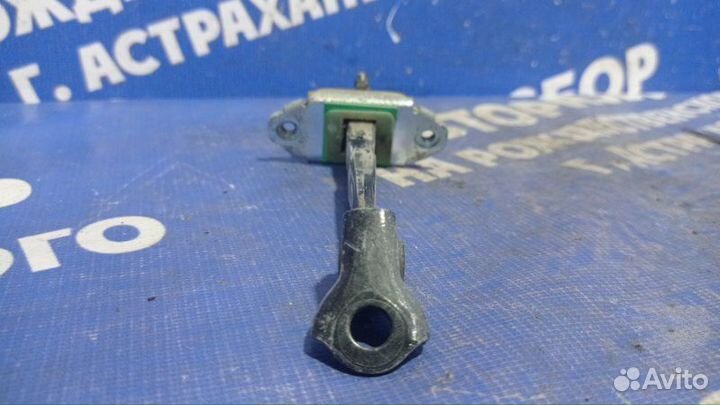 Ограничитель двери Hyundai Elantra Hd седан G4FC