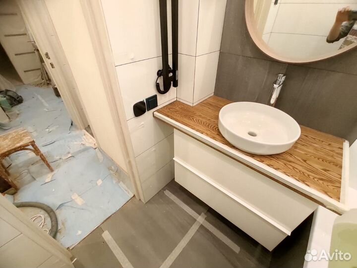 Сантехник, замена фильтра для воды