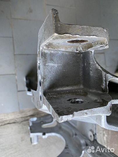 Передний подрамник Dodge Caravan 1996&2007