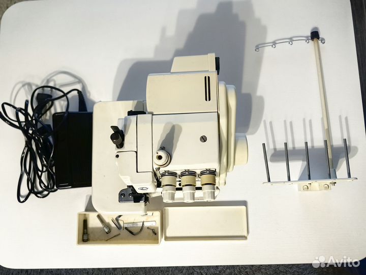 Оверлок Агат 54D-5