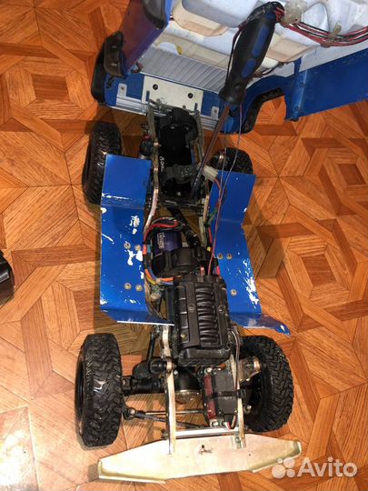 Трофи модели Gmade и Injora