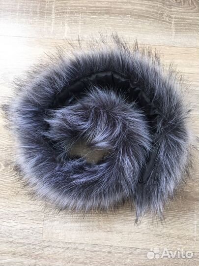 Воротник на капюшон с пуговицами новый