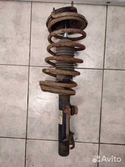 Стойка подвески передняя левая Ford Focus 1 cdda