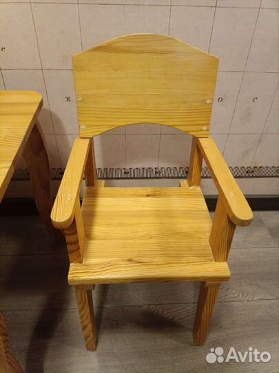 Столик и стульчик для детей