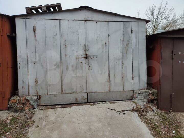 Гараж, > 30 м²