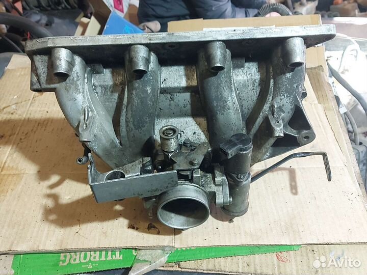 Впускной коллектор Опель Вектра б 2,0 в сборе