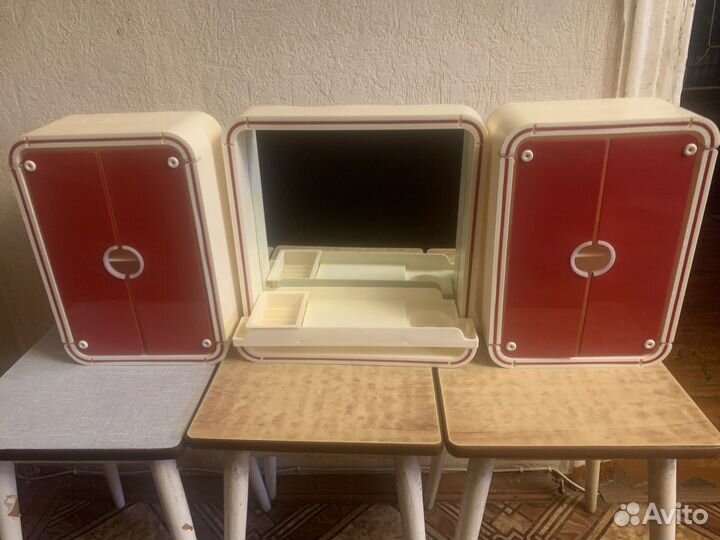 Мебель в ванную комнату и на ракавину с зеркалом