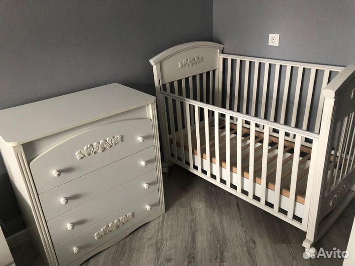 Кроватка и комод picci