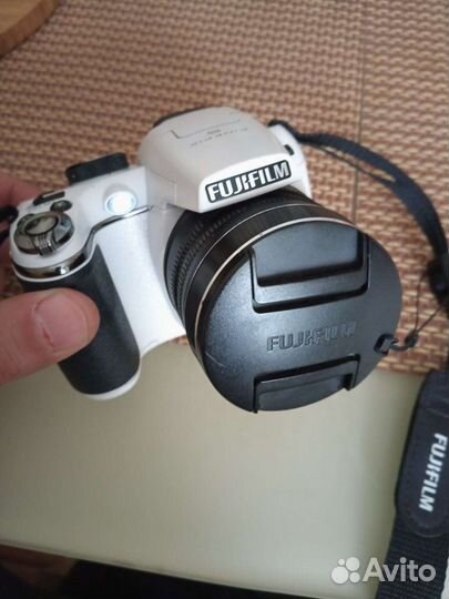 Зеркальный фотоаппарат fujifilm finepix S4300