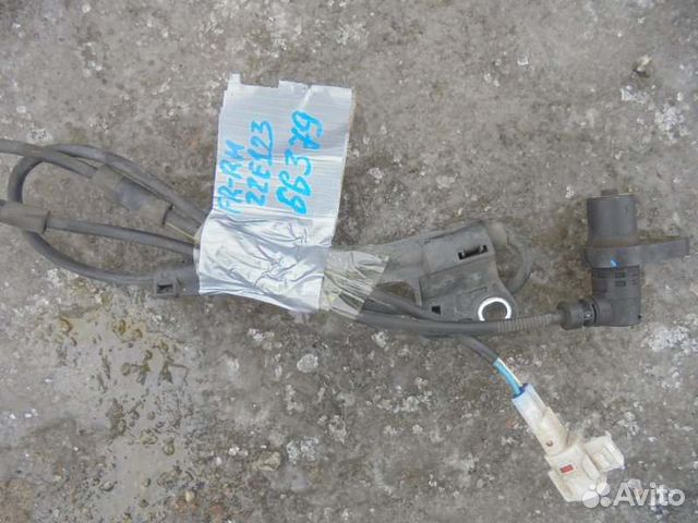 Датчик abs передний правый Toyota Corolla Fielder