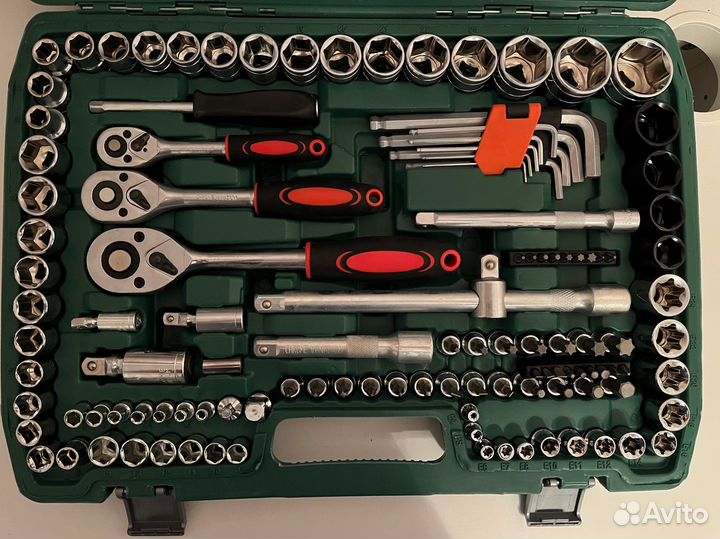 Набор инструментов 151 предмет (новый)