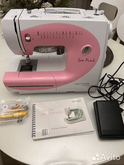 Швейная машина bernette sublime Sew Pink
