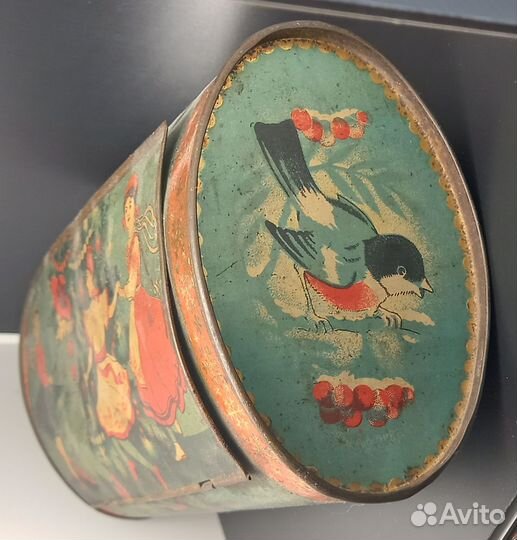 Жестяная коробка от новогоднего подарка СССР. #2