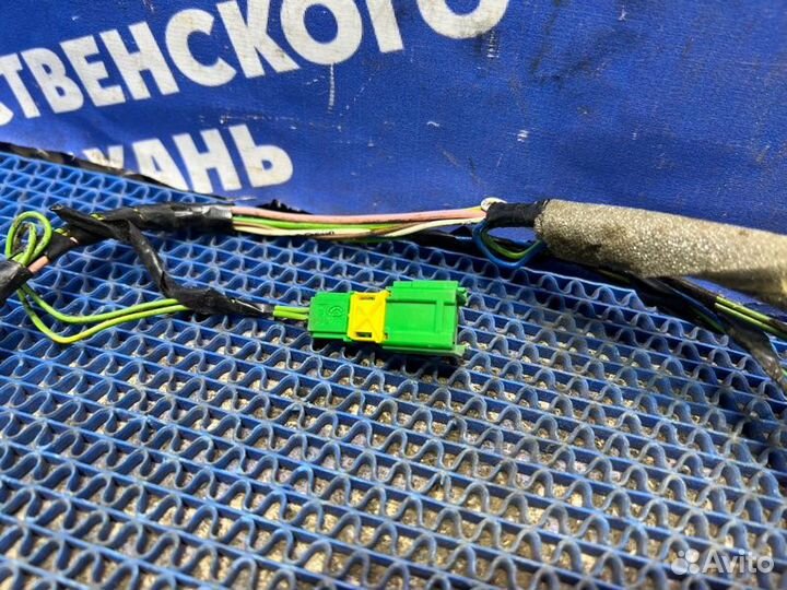 Проводка двери Citroen C4 купе NFU 2006