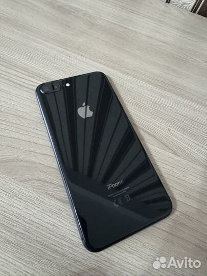 iPhone 8 Plus, 64 ГБ