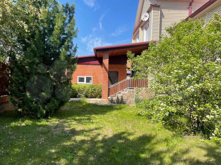 Дом 275,6 м² на участке 16,7 сот.