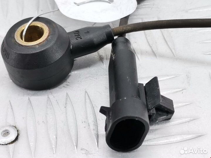 Датчик детонации для Opel Zafira A 10456240